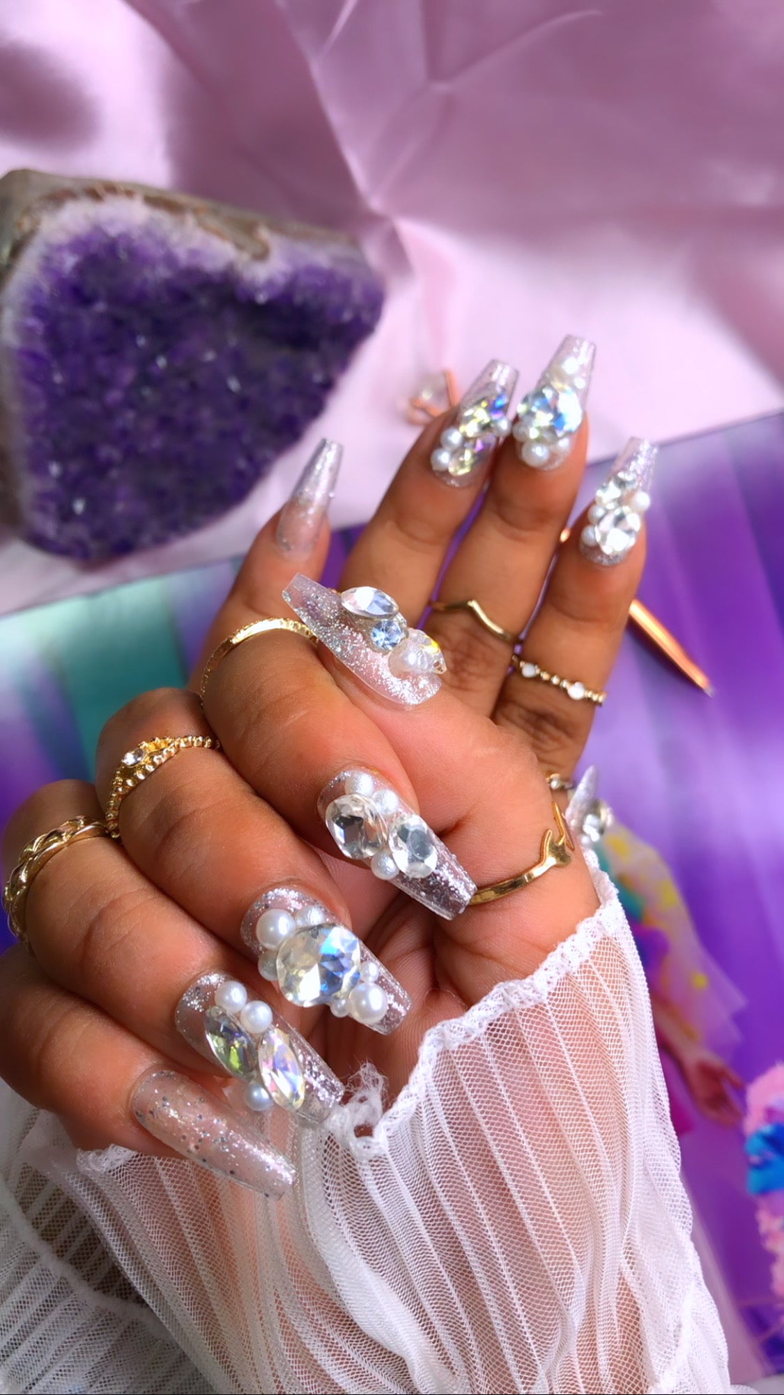 Diamonds & Pearls Long Press-On Nails (24 pcs)